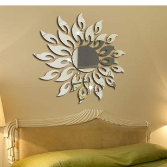 ✨Silver Sunflower Mirror Decor✨ - Picture 2 of 5